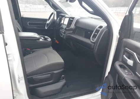 2024 Ram 2500 Big Horn 4X4 6'4 Box z USA, uszkodzony, nr VIN 3C6UR5DL5RG340236